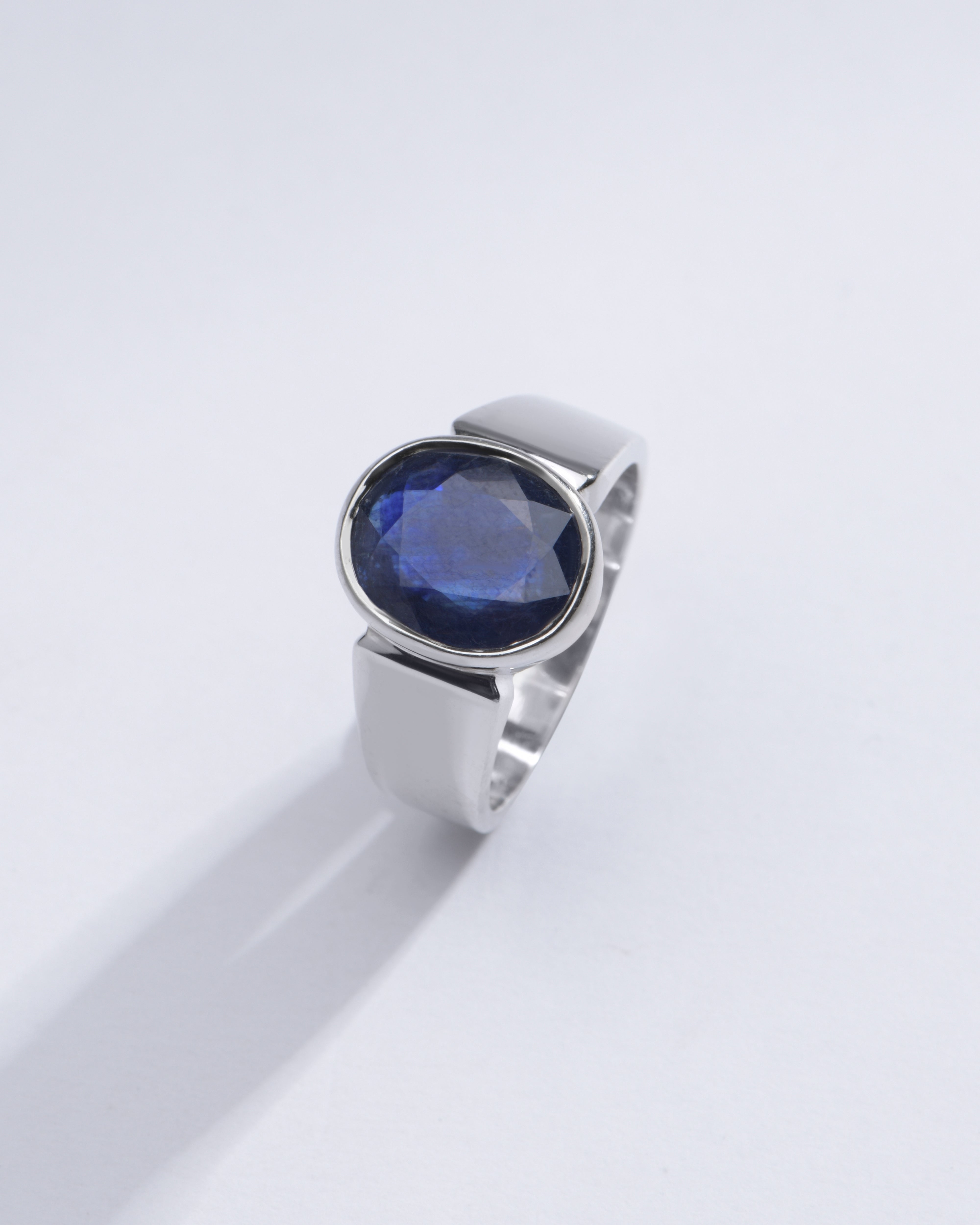 Myra Gems blue sapphire ring in 925 sterling silver